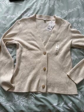 Uniqlo Neutral Ribbed V-Neck Button Cardigan - Cream